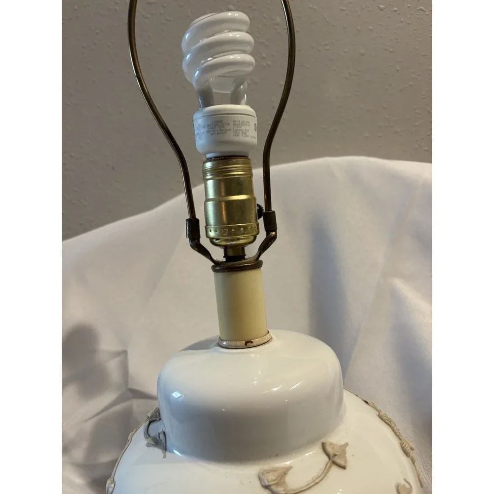 Vintage Chinoiserie Frosting Design Ginger Jar Table Lamp White Floral Relief